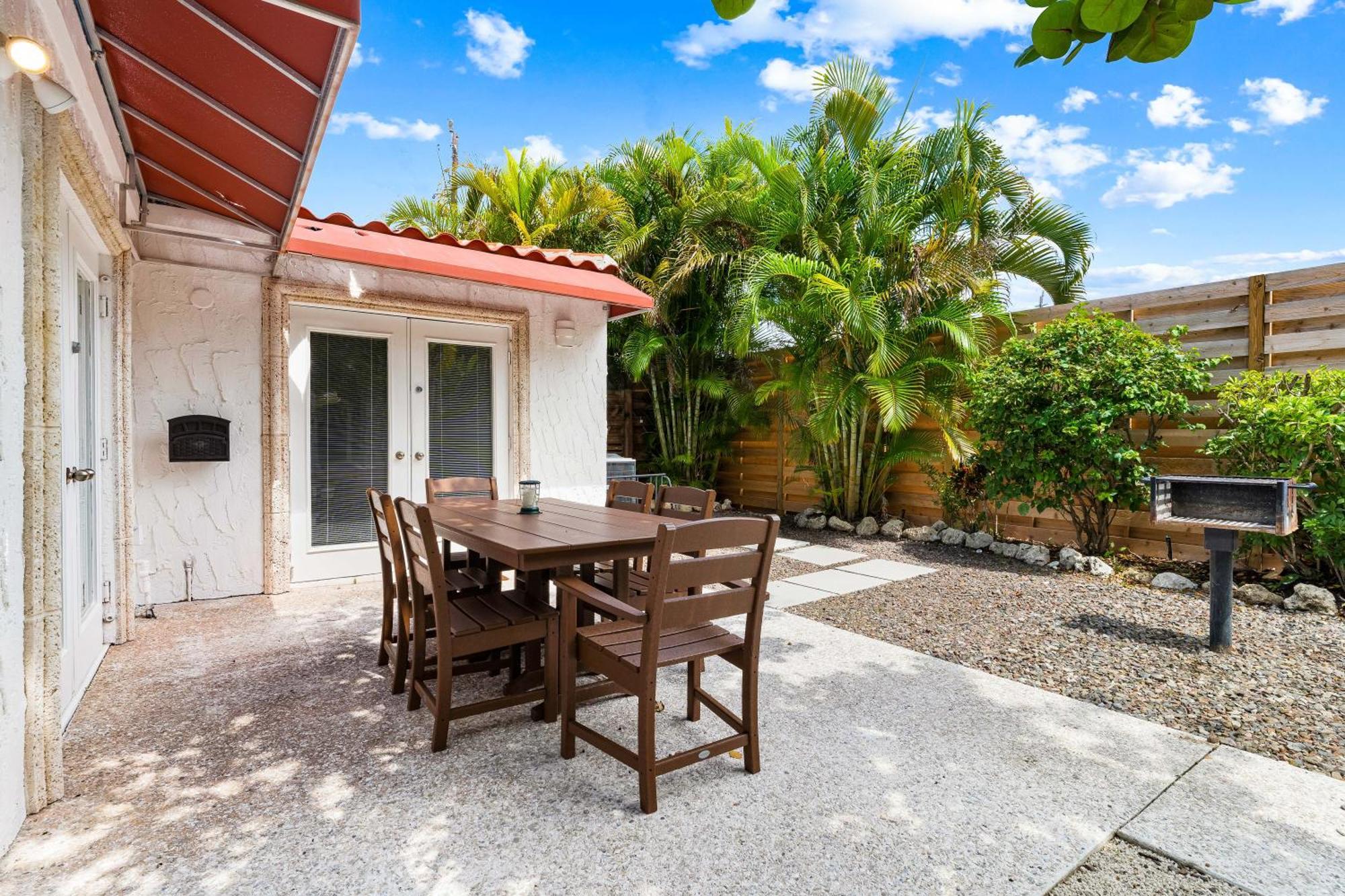 Crescent Beach Villas Сієста-Кі Екстер'єр фото