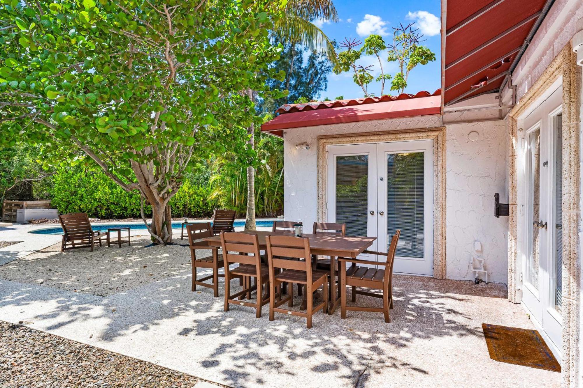 Crescent Beach Villas Сієста-Кі Екстер'єр фото