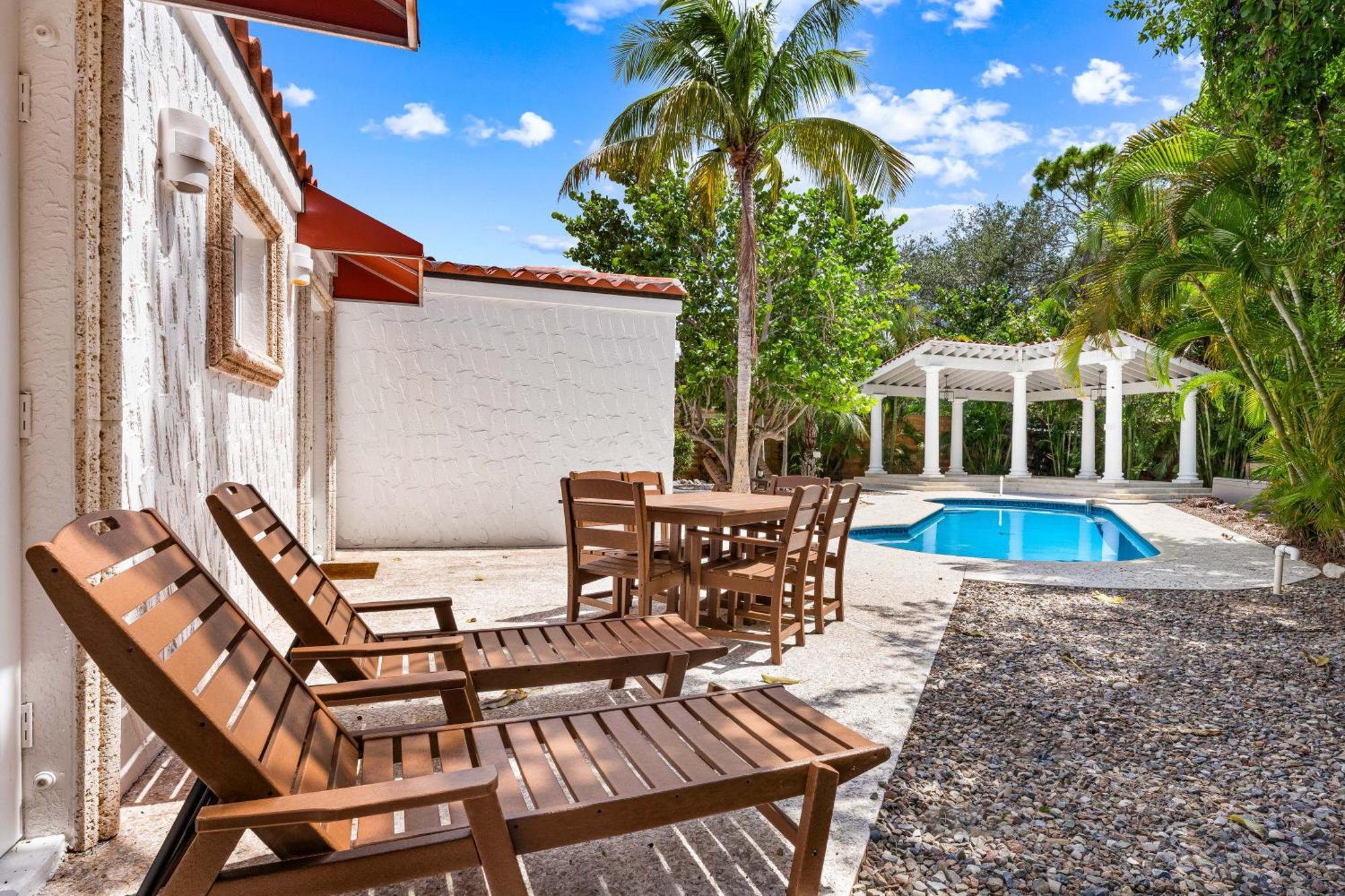 Crescent Beach Villas Сієста-Кі Екстер'єр фото
