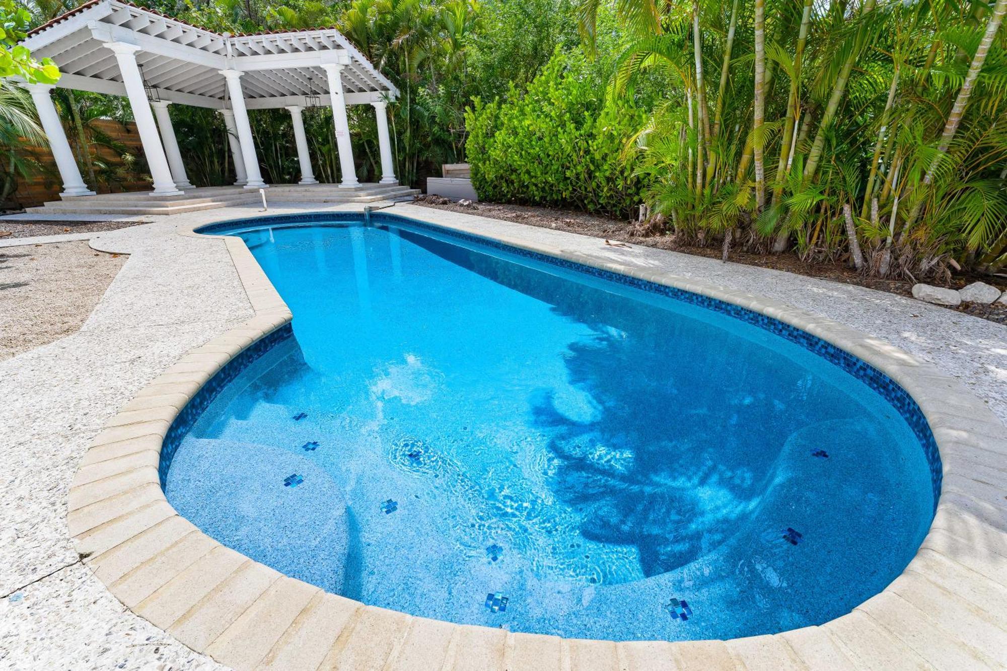 Crescent Beach Villas Сієста-Кі Екстер'єр фото
