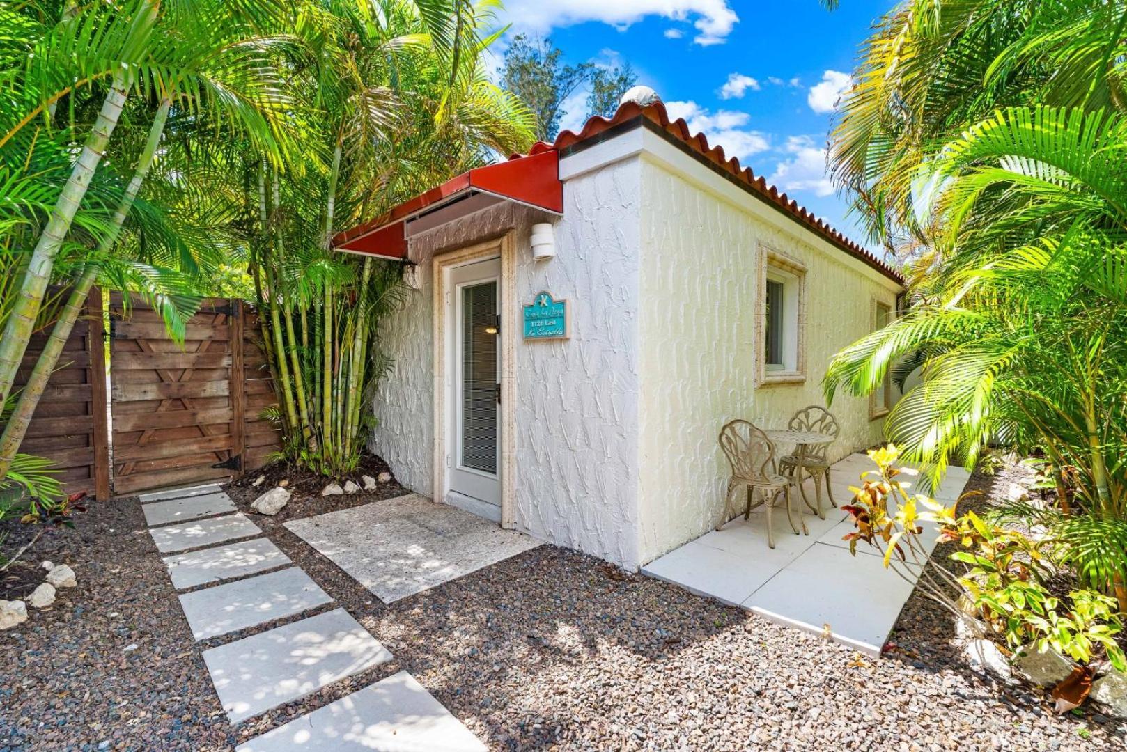 Crescent Beach Villas Сієста-Кі Екстер'єр фото