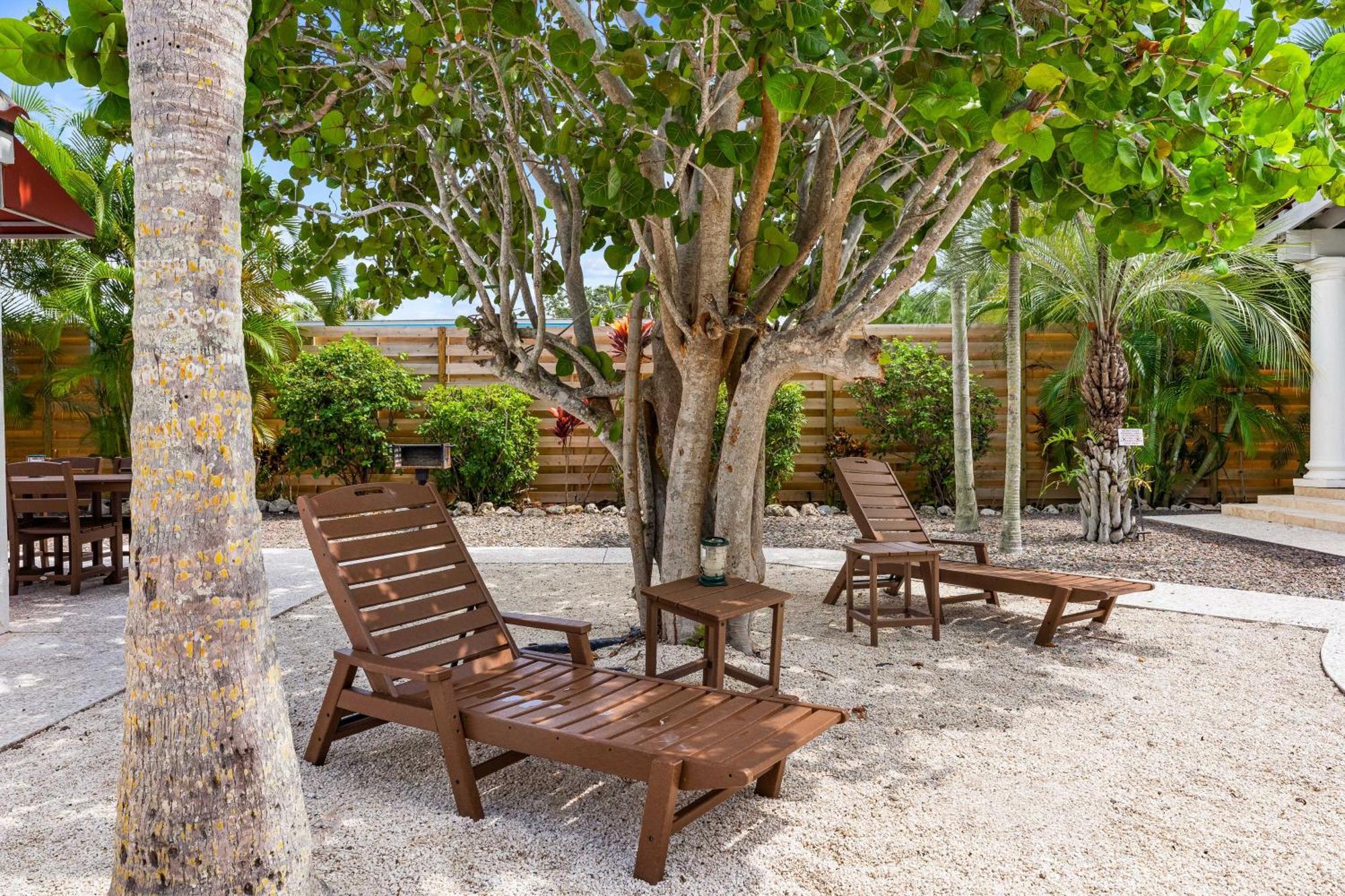Crescent Beach Villas Сієста-Кі Екстер'єр фото